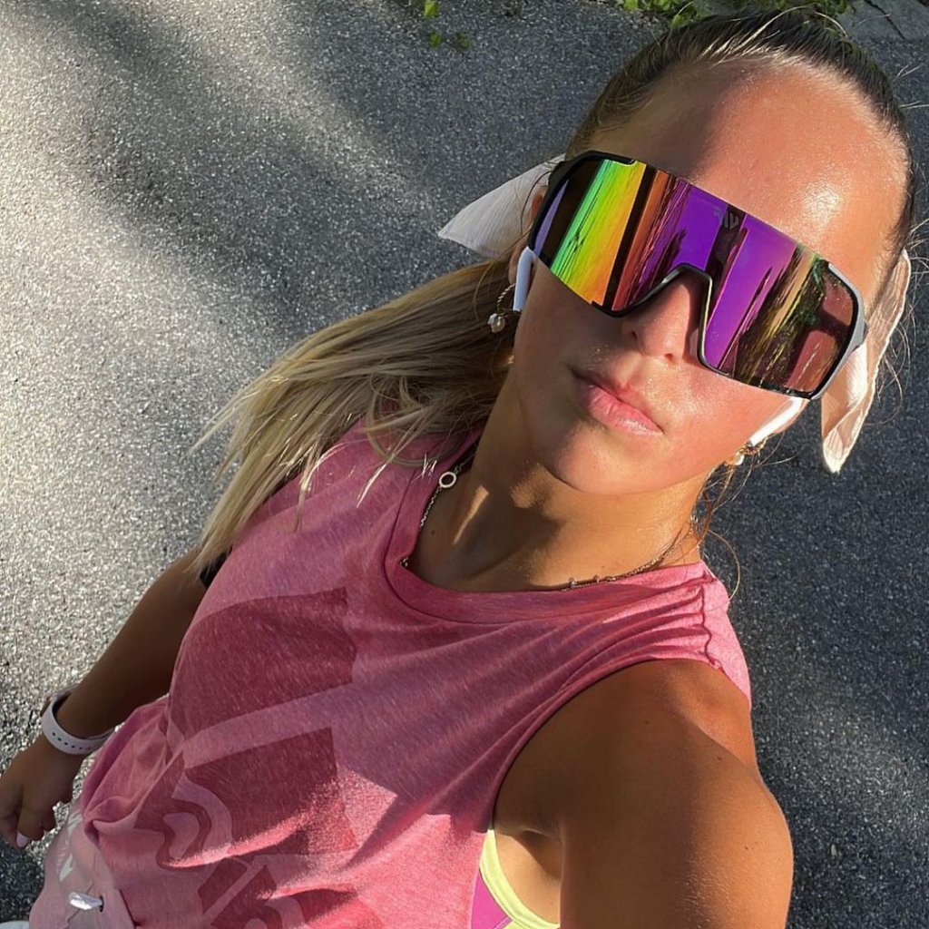 VIF ONE BLACK X PINK